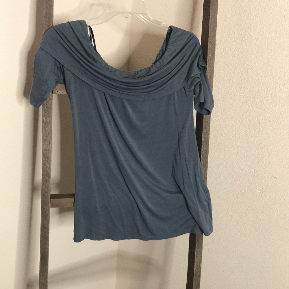 Over the shoulder three quarter length shirt